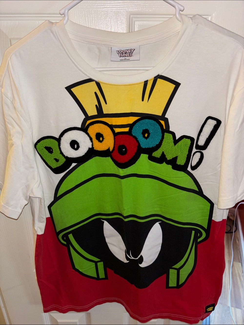 Warner Bros. Adult Marvin the Martian 'BOOOM!' Graphic Tee - White/Green/Red